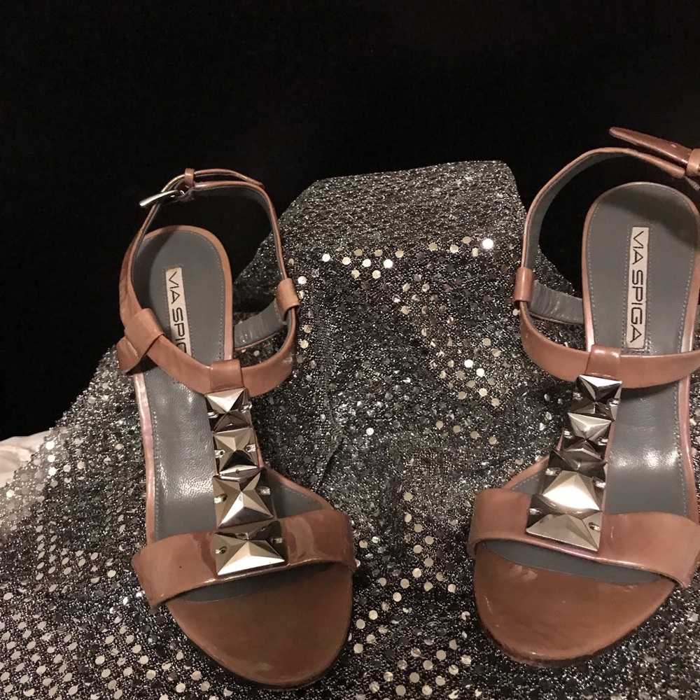 Tan, pewter plates, open slings , 4 in heels, sz 6